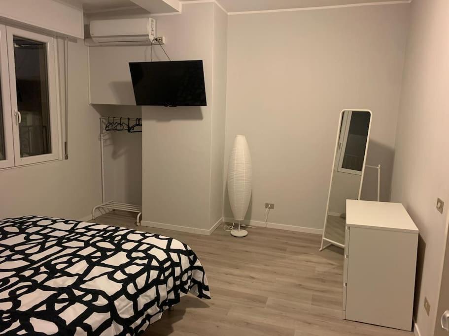 Апартаменты Milano Besana Rent House Экстерьер фото