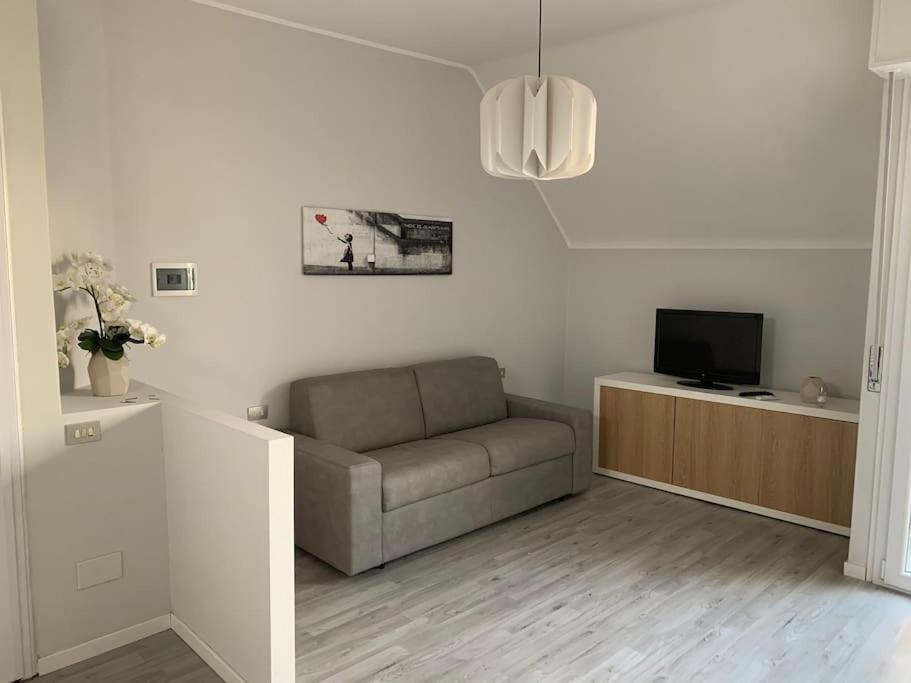 Апартаменты Milano Besana Rent House Экстерьер фото