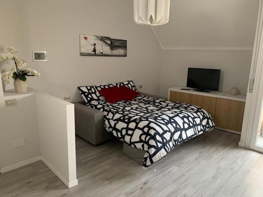 Апартаменты Milano Besana Rent House Экстерьер фото